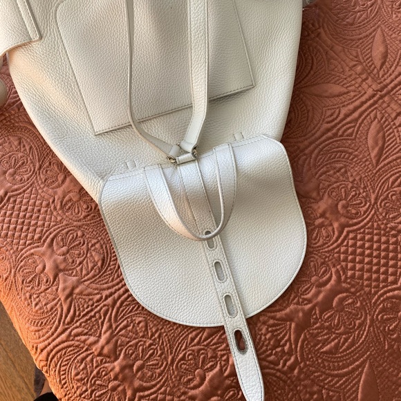 Backpack - Picture 7 of 9